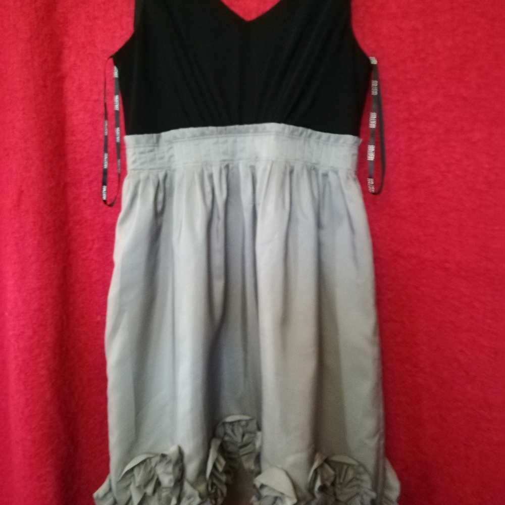 Dress - Picture 4 of 5